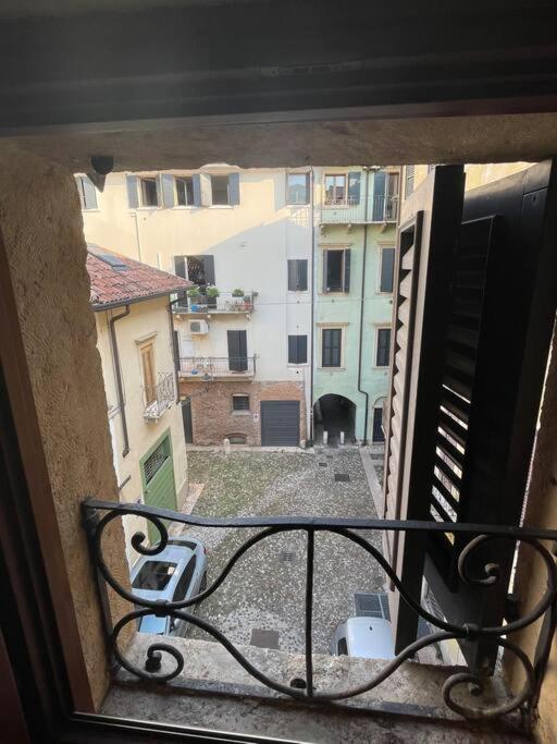 Black Mirror Verona Kültér fotó